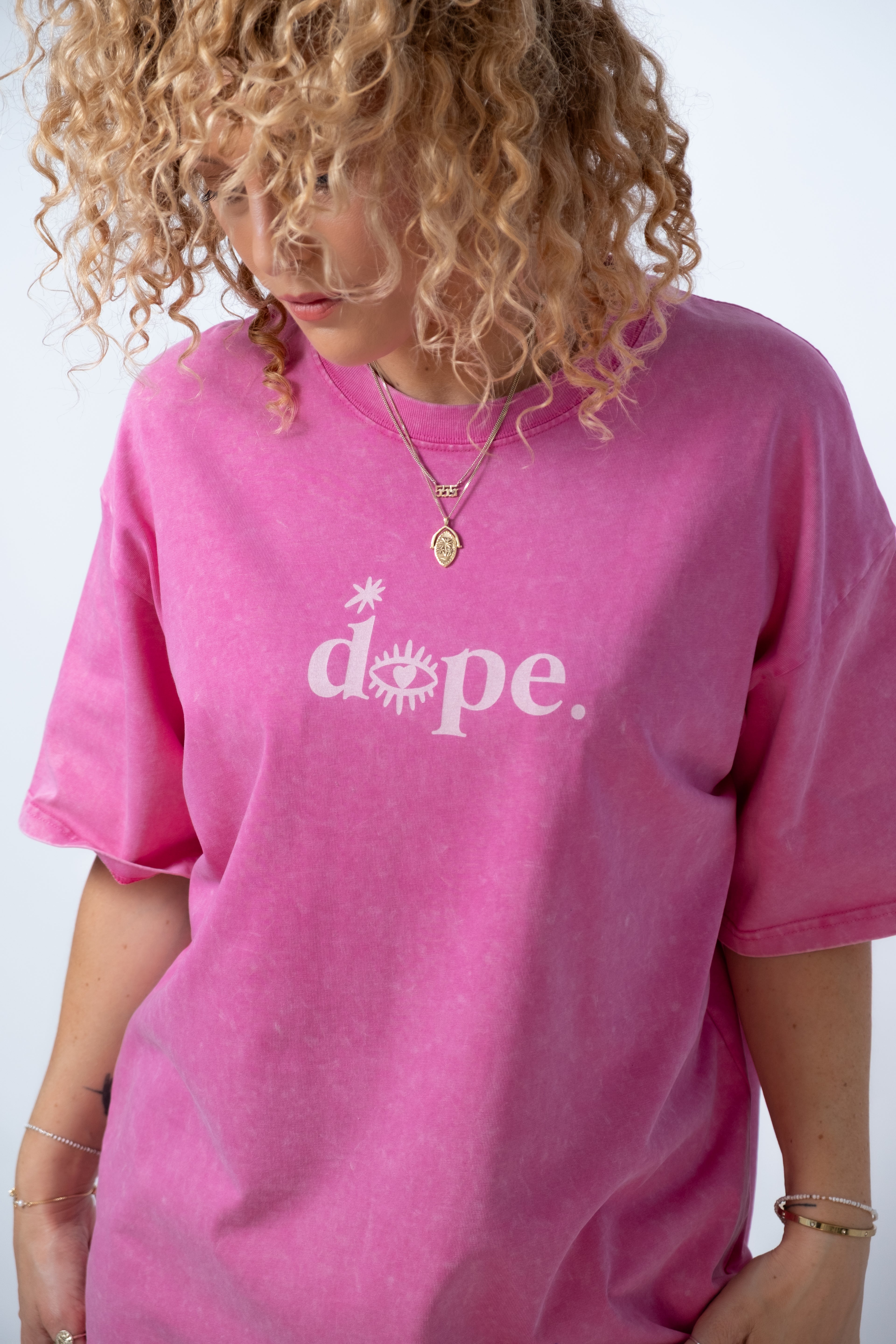 BOX STOCK | 11:11 dope tee (PINK)