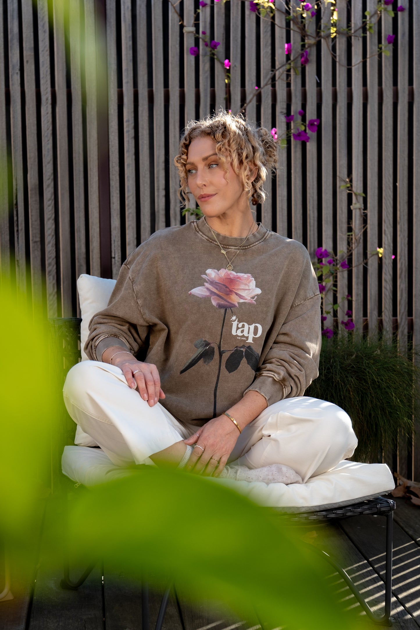 Bloom Boldly Sweatshirt (khaki)