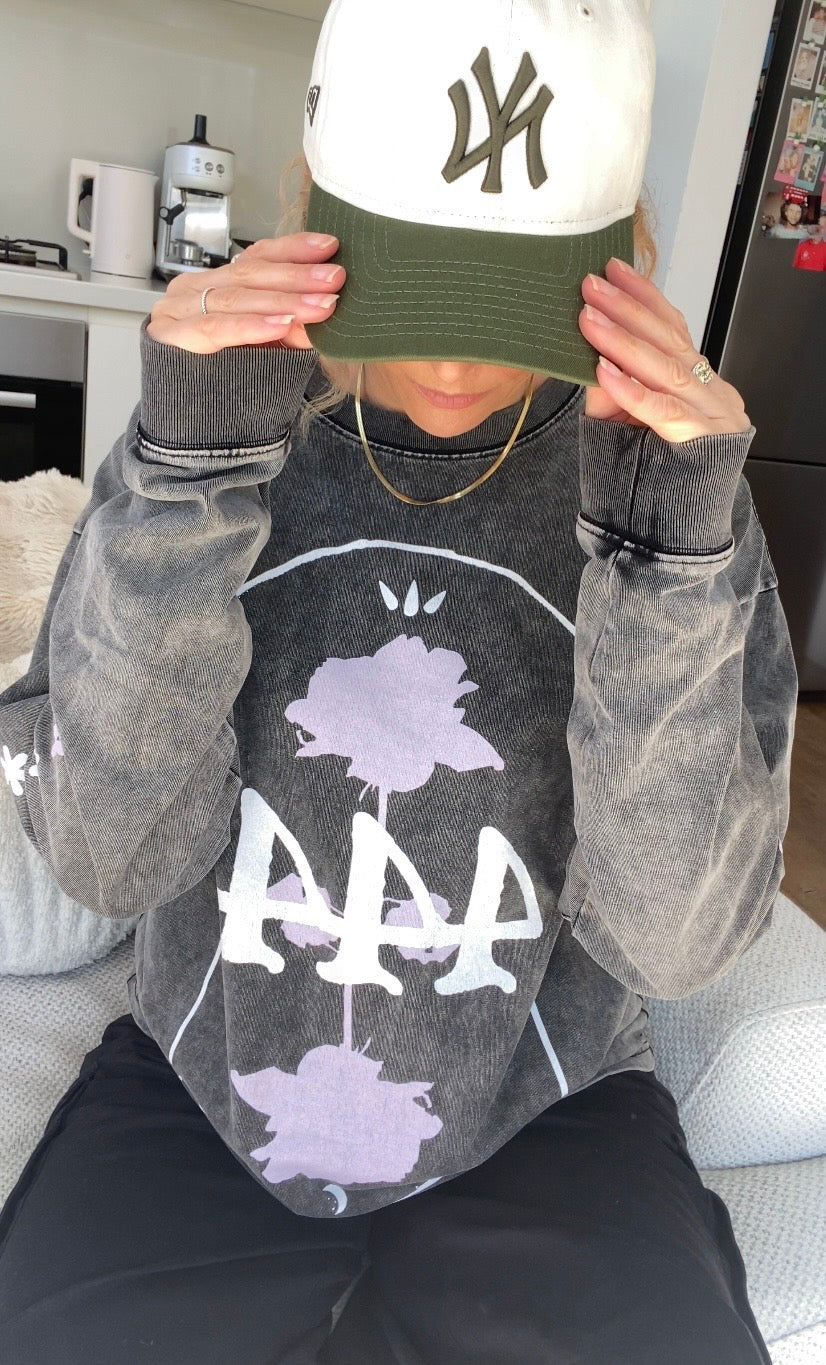444  'protected' long sleeve tee